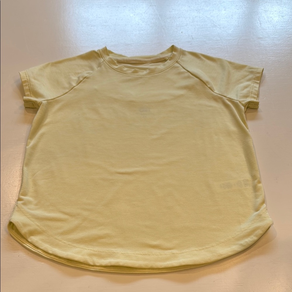 Athleta girls power up top in light lime 🍋🟩